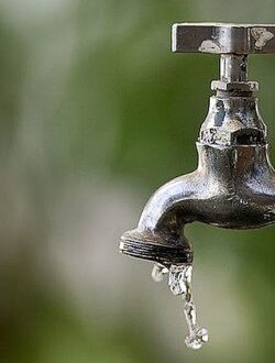 Privatização de água e saneamento traz ‘sérios riscos de violação de direitos’, diz pesquisador