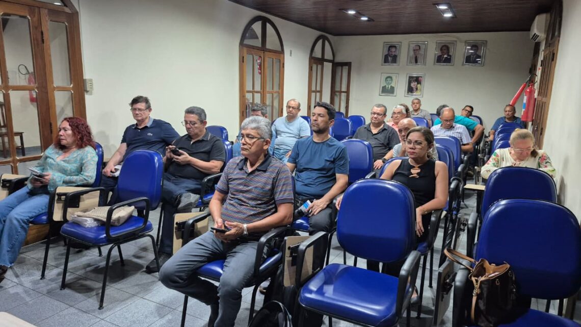 SENGE-PA REALIZA REUNIÃO DE ENCERRAMENTO DE 2025 COM PALESTRA SOBRE DIREITOS TRABALHISTAS E ENTREGA DAS AGENDAS COMEMORATIVAS