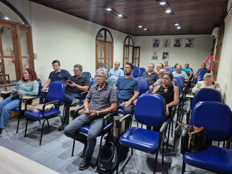 SENGE-PA REALIZA REUNIÃO DE ENCERRAMENTO DE 2025 COM PALESTRA SOBRE DIREITOS TRABALHISTAS E ENTREGA DAS AGENDAS COMEMORATIVAS